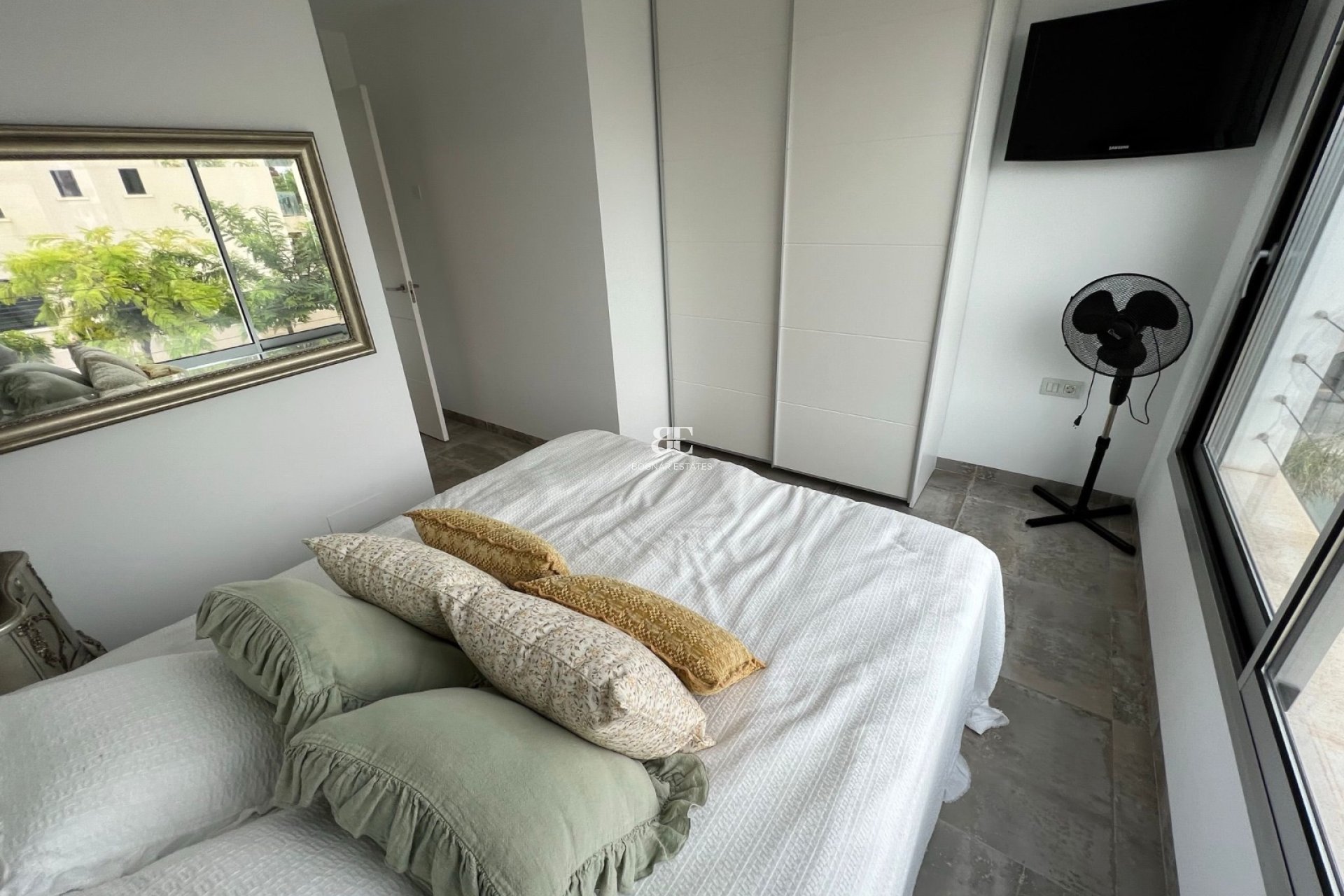 Wiederverkauf - Villa -
Mil Palmeras - Costa Blanca