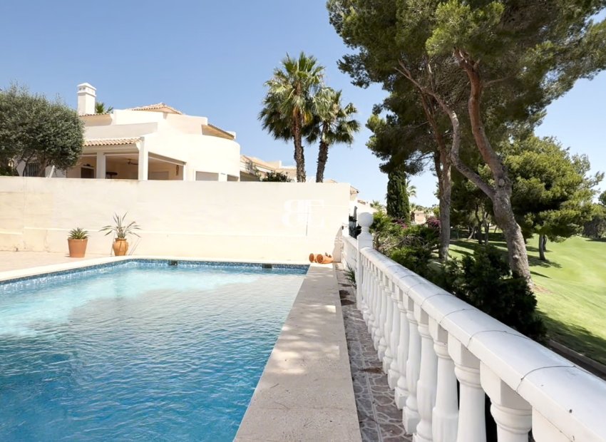 Wiederverkauf - Villa -
Orihuela - Costa Blanca