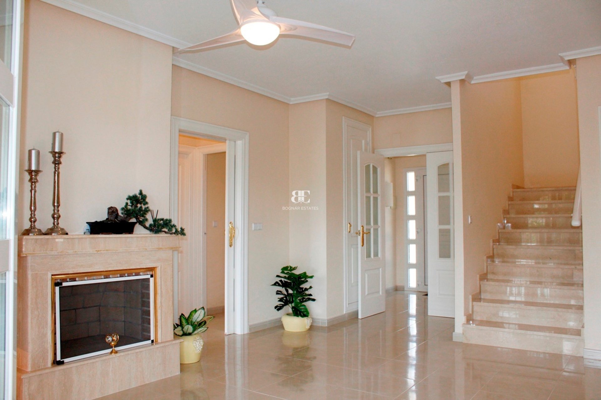 Wiederverkauf - Villa -
Orihuela Costa - Campoamor Golf