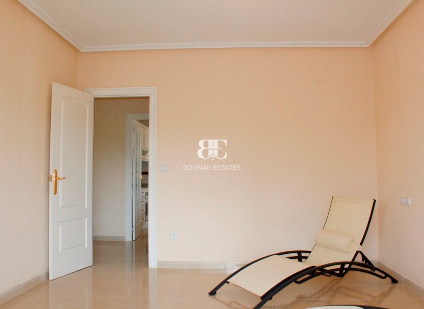 Wiederverkauf - Villa -
Orihuela Costa - Campoamor Golf