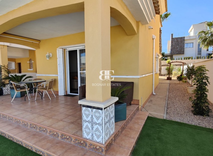 Wiederverkauf - Villa -
Orihuela Costa - La Zenia