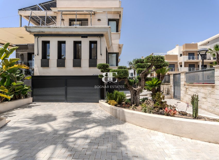 Wiederverkauf - Villa -
Orihuela Costa - La Zenia