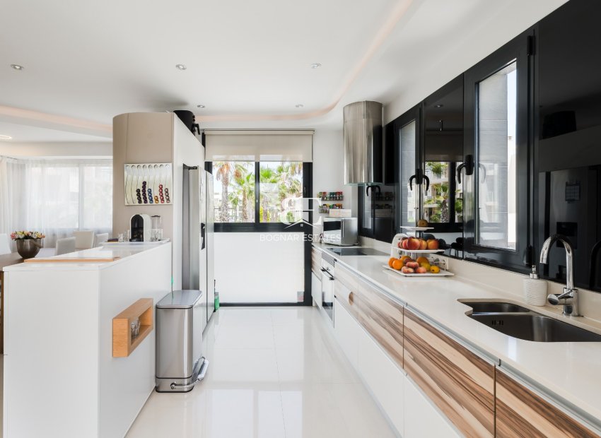 Wiederverkauf - Villa -
Orihuela Costa - La Zenia