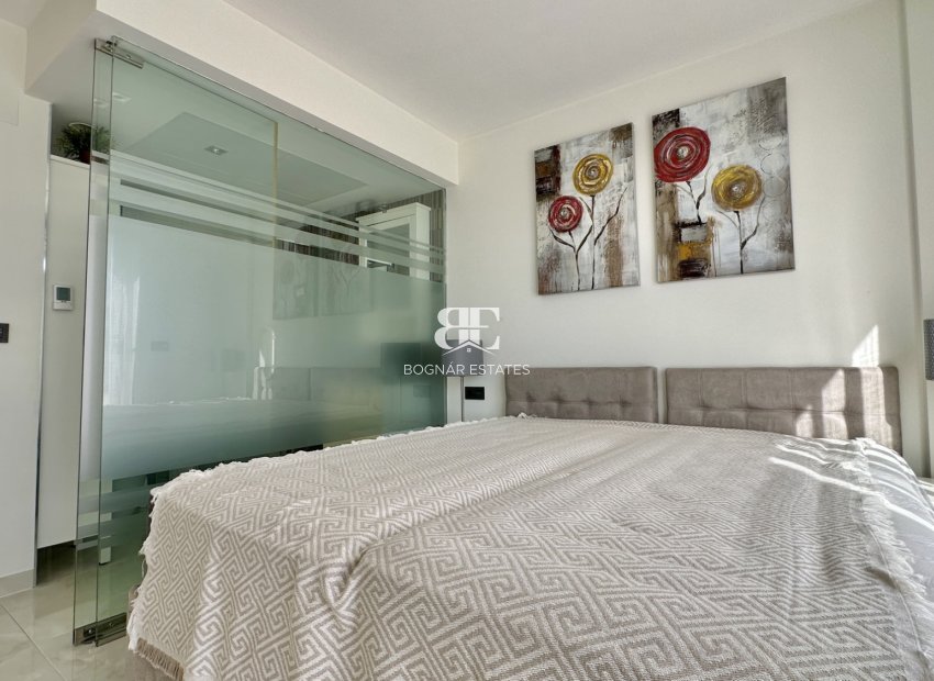 Wiederverkauf - Villa -
Orihuela Costa - Lomas De Cabo Roig