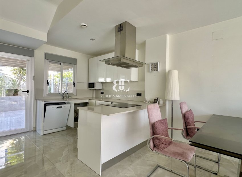 Wiederverkauf - Villa -
Orihuela Costa - Lomas De Cabo Roig