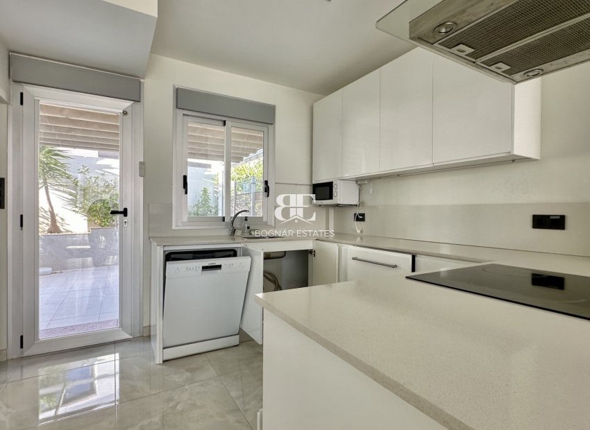 Wiederverkauf - Villa -
Orihuela Costa - Lomas De Cabo Roig