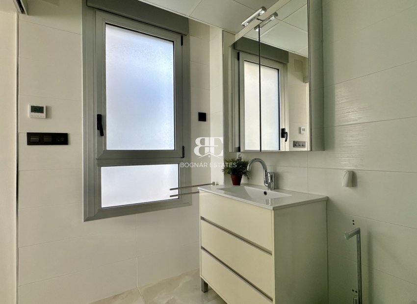 Wiederverkauf - Villa -
Orihuela Costa - Lomas De Cabo Roig