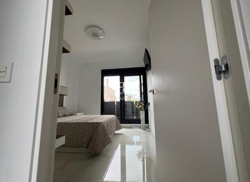 Wiederverkauf - Villa -
Orihuela Costa - Lomas De Cabo Roig