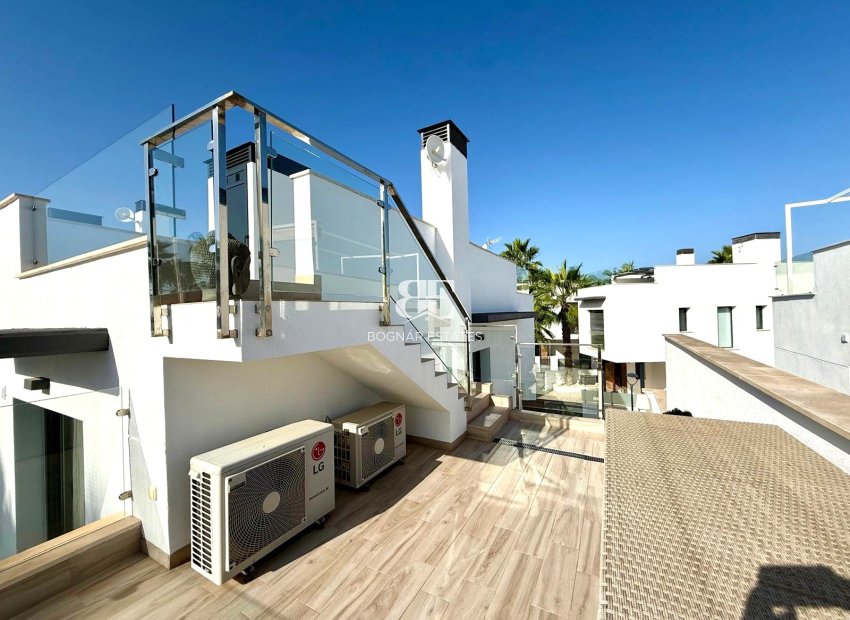 Wiederverkauf - Villa -
Orihuela Costa - Lomas De Cabo Roig