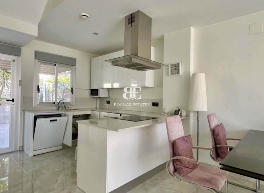 Wiederverkauf - Villa -
Orihuela Costa - Lomas De Cabo Roig