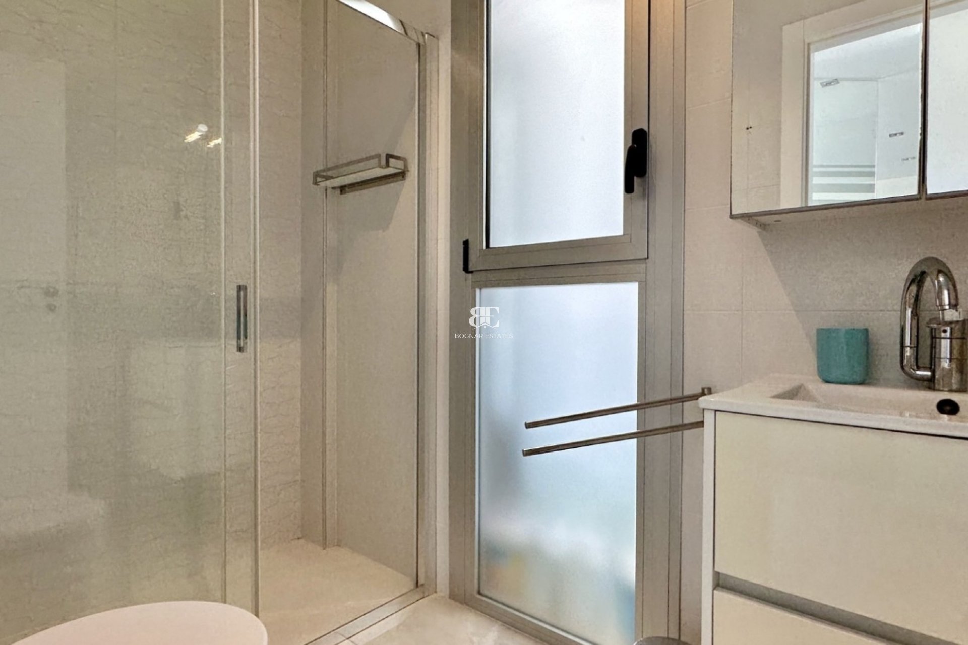 Wiederverkauf - Villa -
Orihuela Costa - Lomas De Cabo Roig