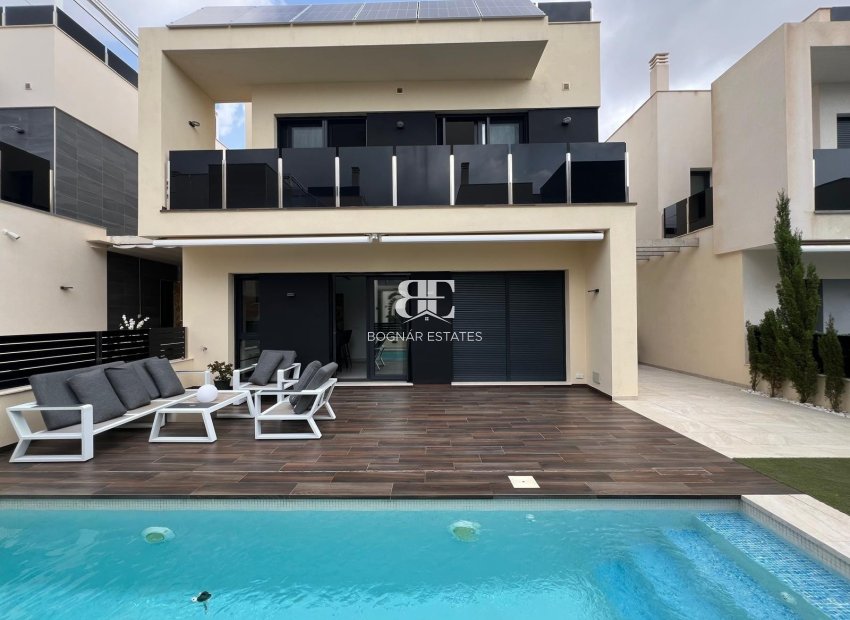 Wiederverkauf - Villa -
Orihuela Costa - Lomas De Cabo Roig