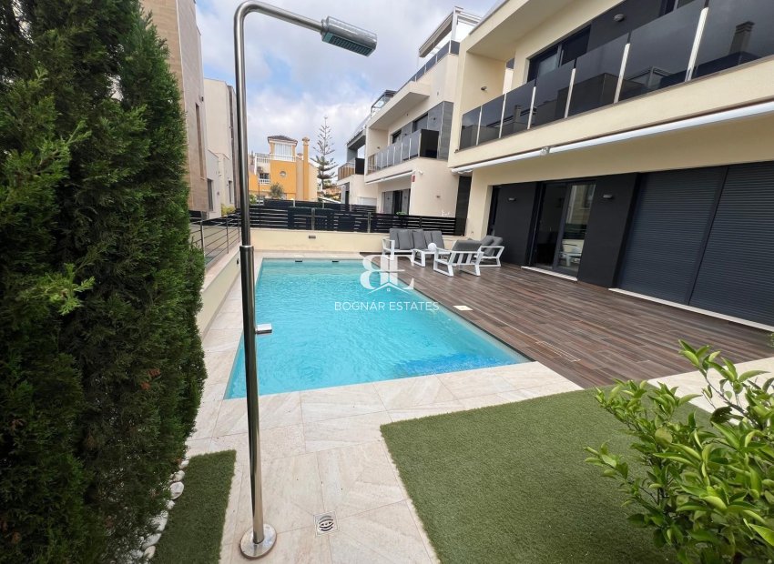 Wiederverkauf - Villa -
Orihuela Costa - Lomas De Cabo Roig
