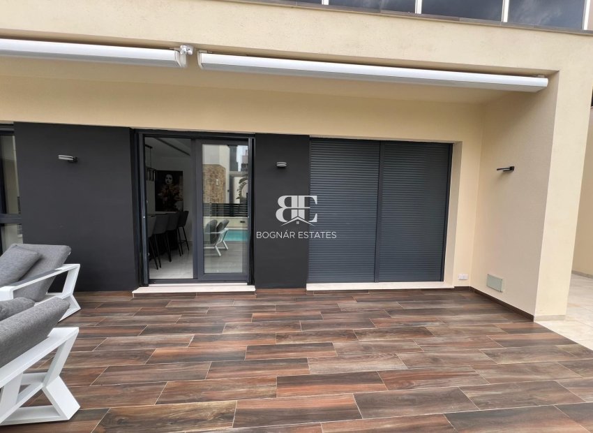 Wiederverkauf - Villa -
Orihuela Costa - Lomas De Cabo Roig