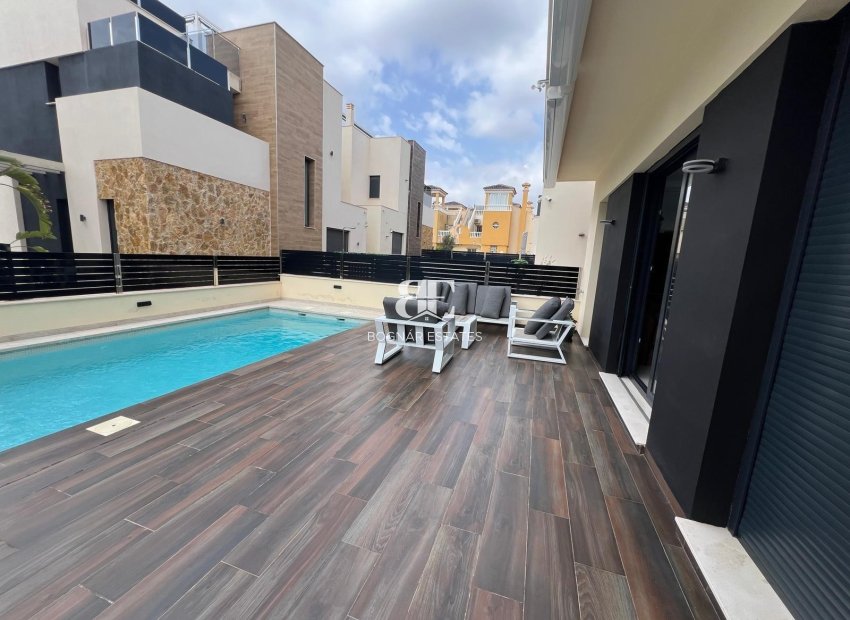 Wiederverkauf - Villa -
Orihuela Costa - Lomas De Cabo Roig
