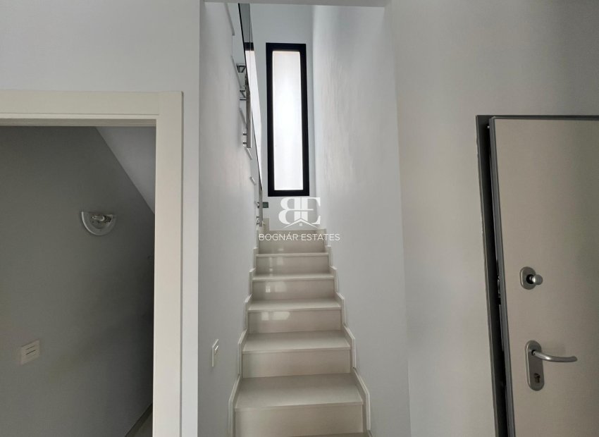 Wiederverkauf - Villa -
Orihuela Costa - Lomas De Cabo Roig