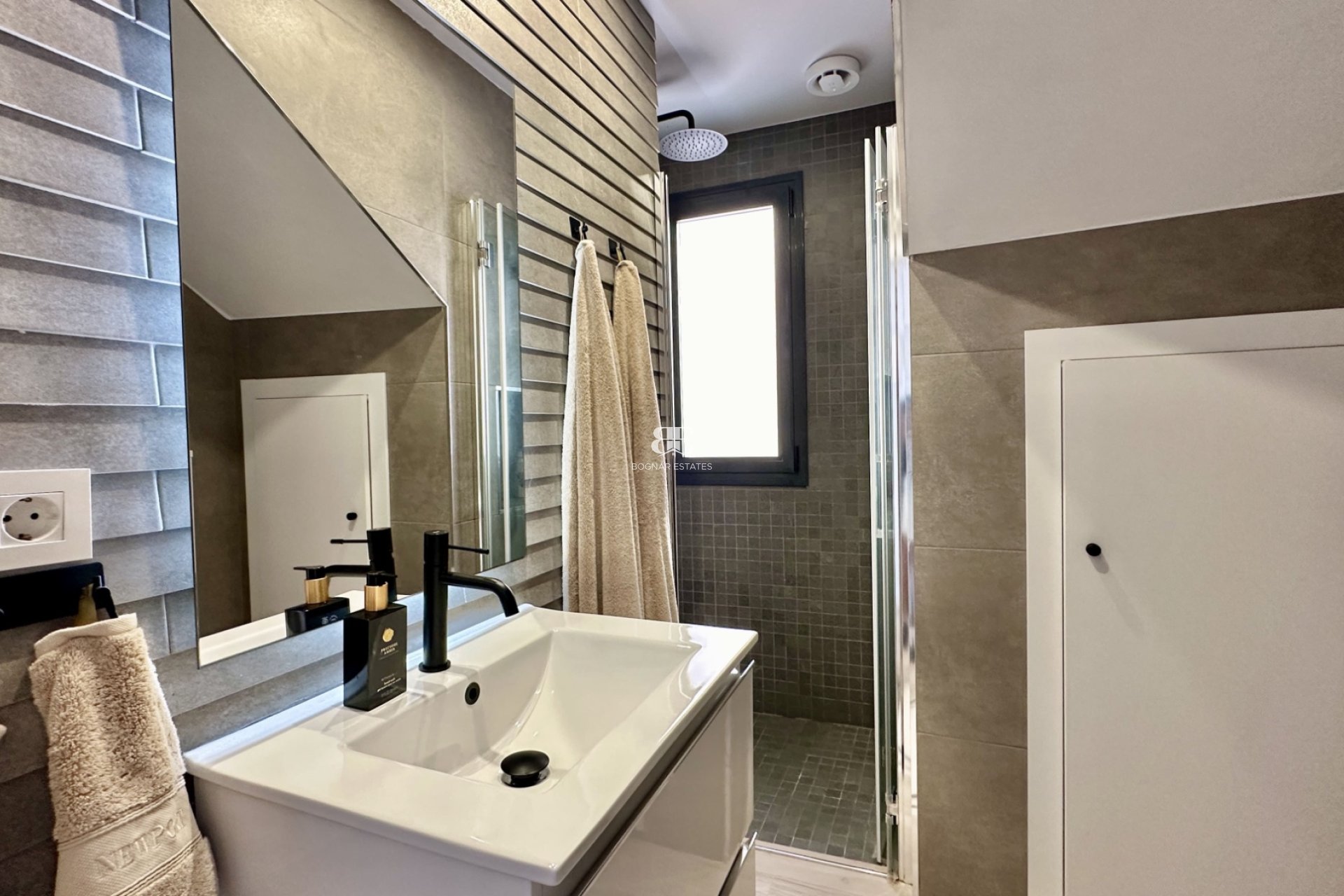 Wiederverkauf - Villa -
Orihuela Costa - Lomas De Cabo Roig