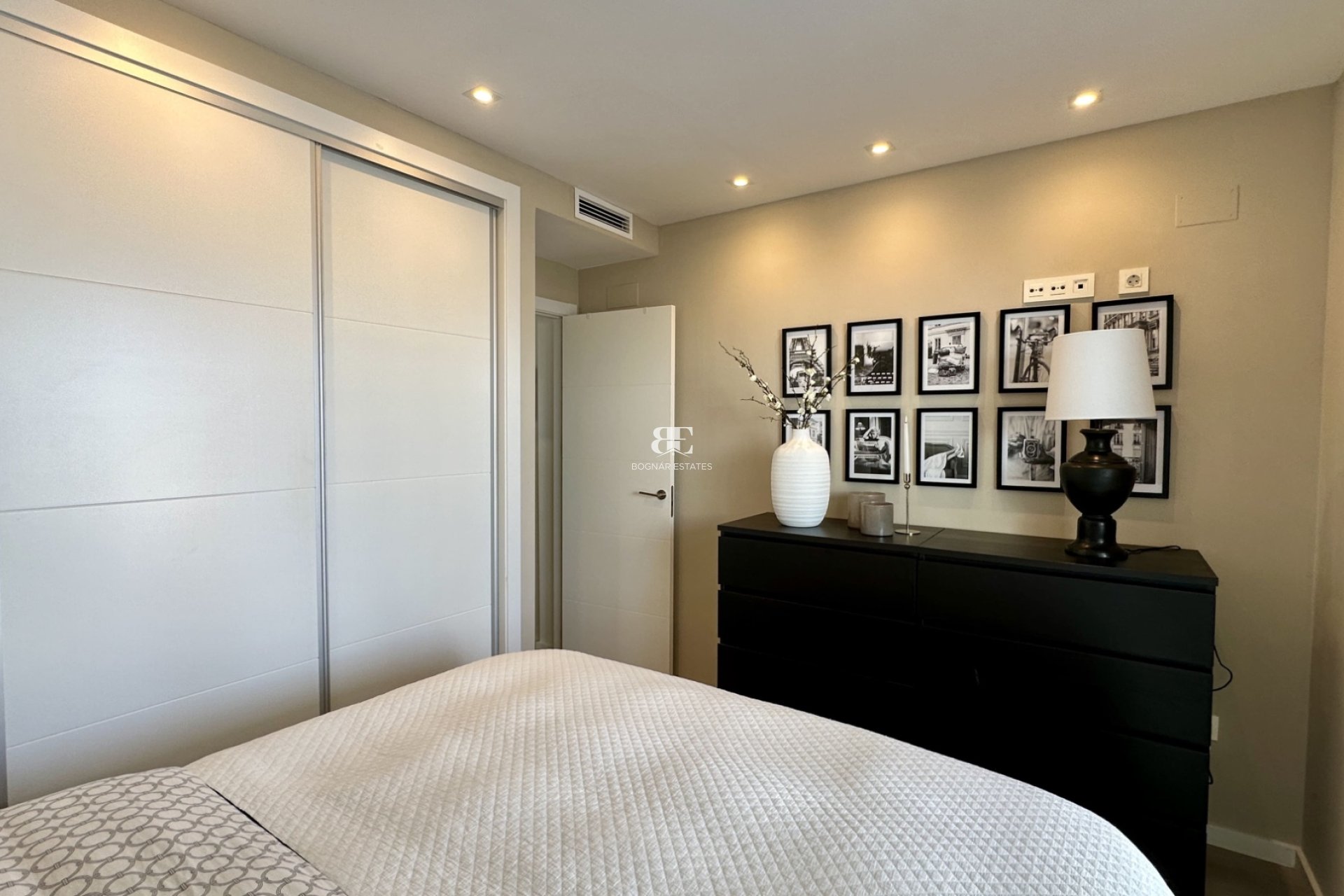 Wiederverkauf - Villa -
Orihuela Costa - Lomas De Cabo Roig