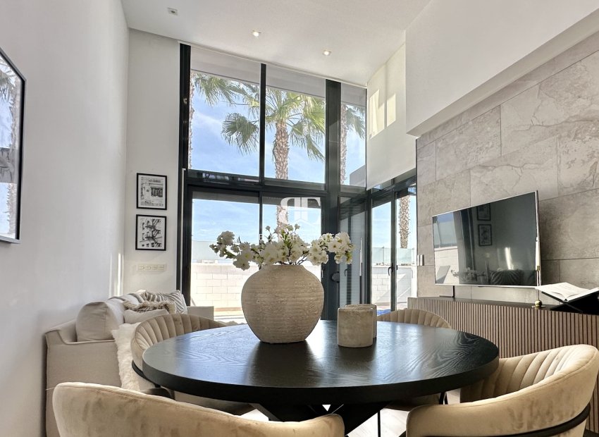 Wiederverkauf - Villa -
Orihuela Costa - Lomas De Cabo Roig