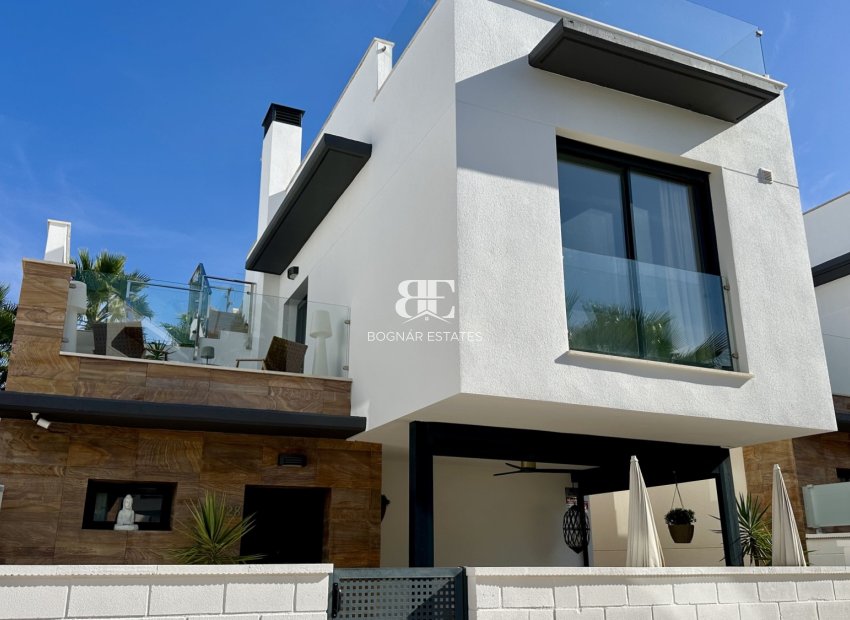 Wiederverkauf - Villa -
Orihuela Costa - Lomas De Cabo Roig