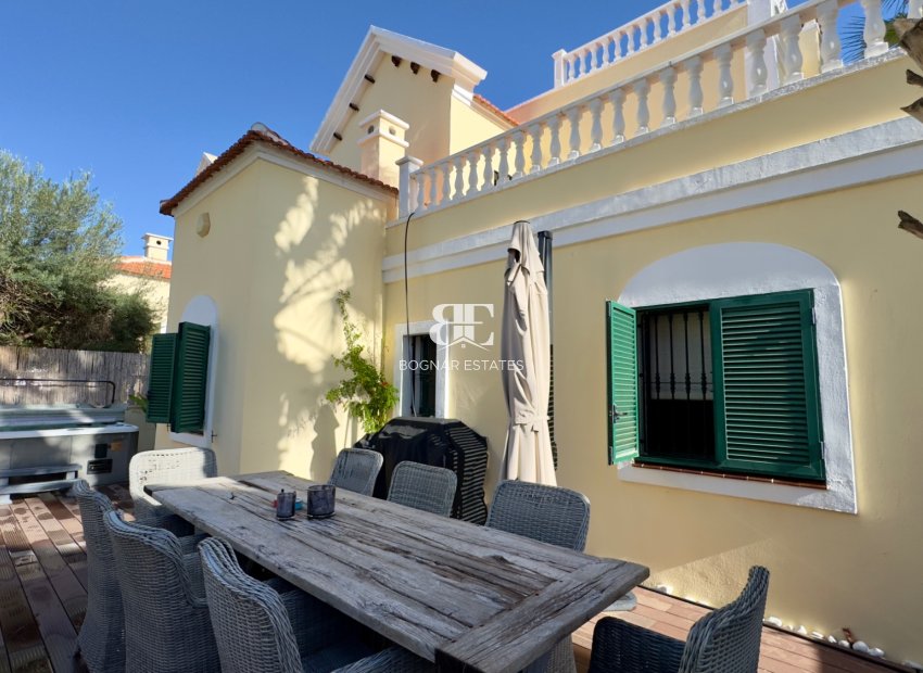 Wiederverkauf - Villa -
Orihuela Costa - Los Dolses