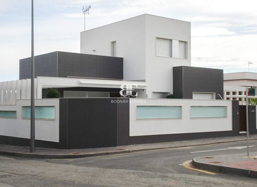 Wiederverkauf - Villa -
Orihuela Costa - Mil Palmeras