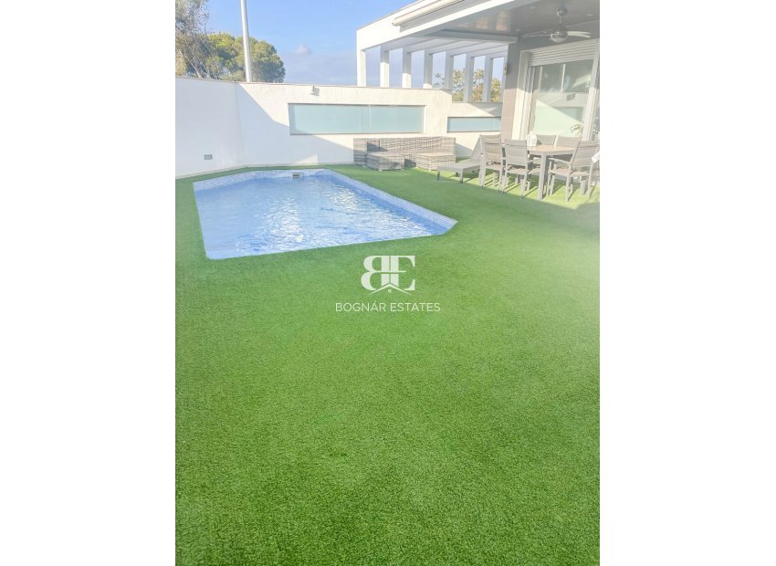 Wiederverkauf - Villa -
Orihuela Costa - Mil Palmeras