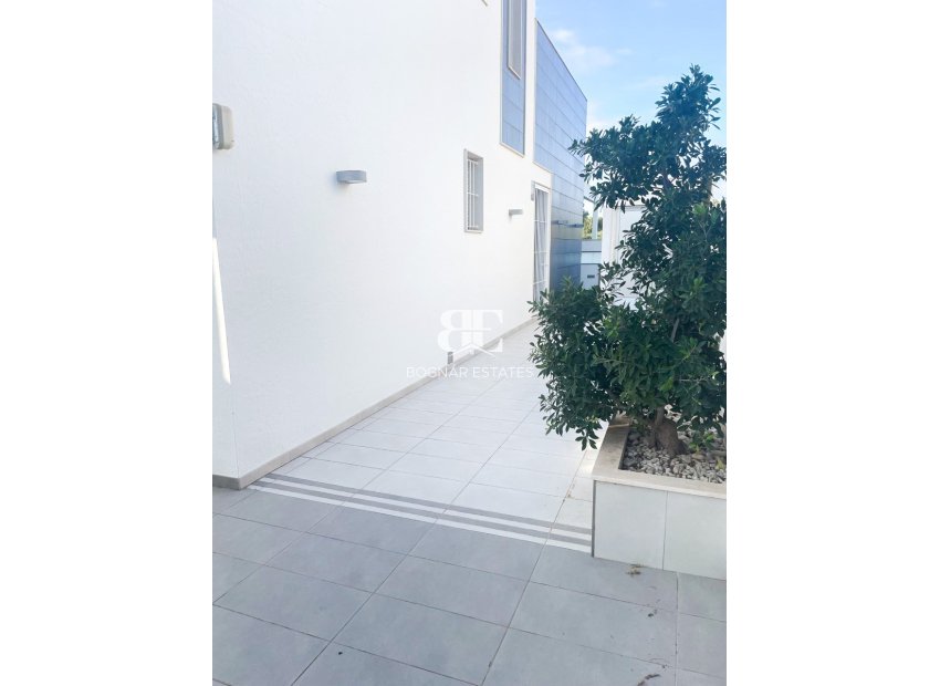 Wiederverkauf - Villa -
Orihuela Costa - Mil Palmeras