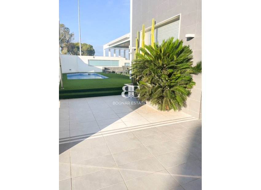 Wiederverkauf - Villa -
Orihuela Costa - Mil Palmeras