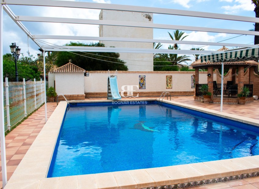 Wiederverkauf - Villa -
Orihuela Costa - MUY CERCA DE LA PLAYA