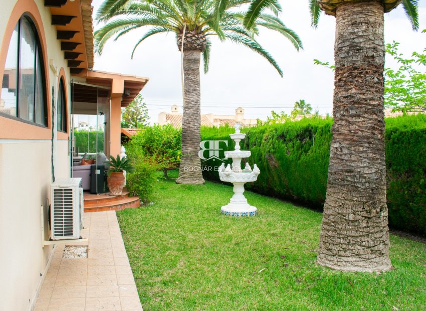 Wiederverkauf - Villa -
Orihuela Costa - MUY CERCA DE LA PLAYA