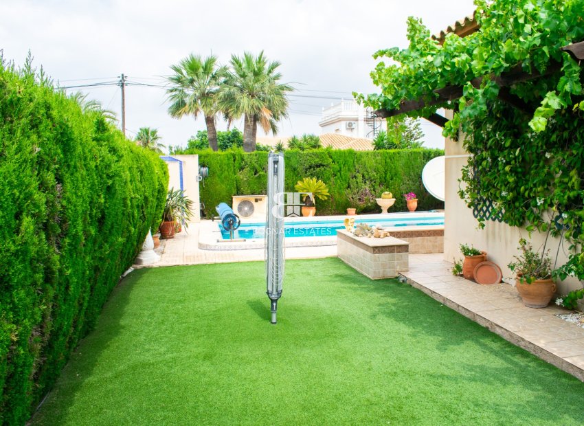 Wiederverkauf - Villa -
Orihuela Costa - MUY CERCA DE LA PLAYA