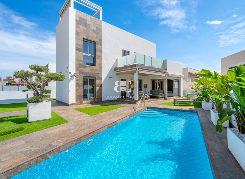 Wiederverkauf - Villa -
Orihuela Costa - Pau 8*