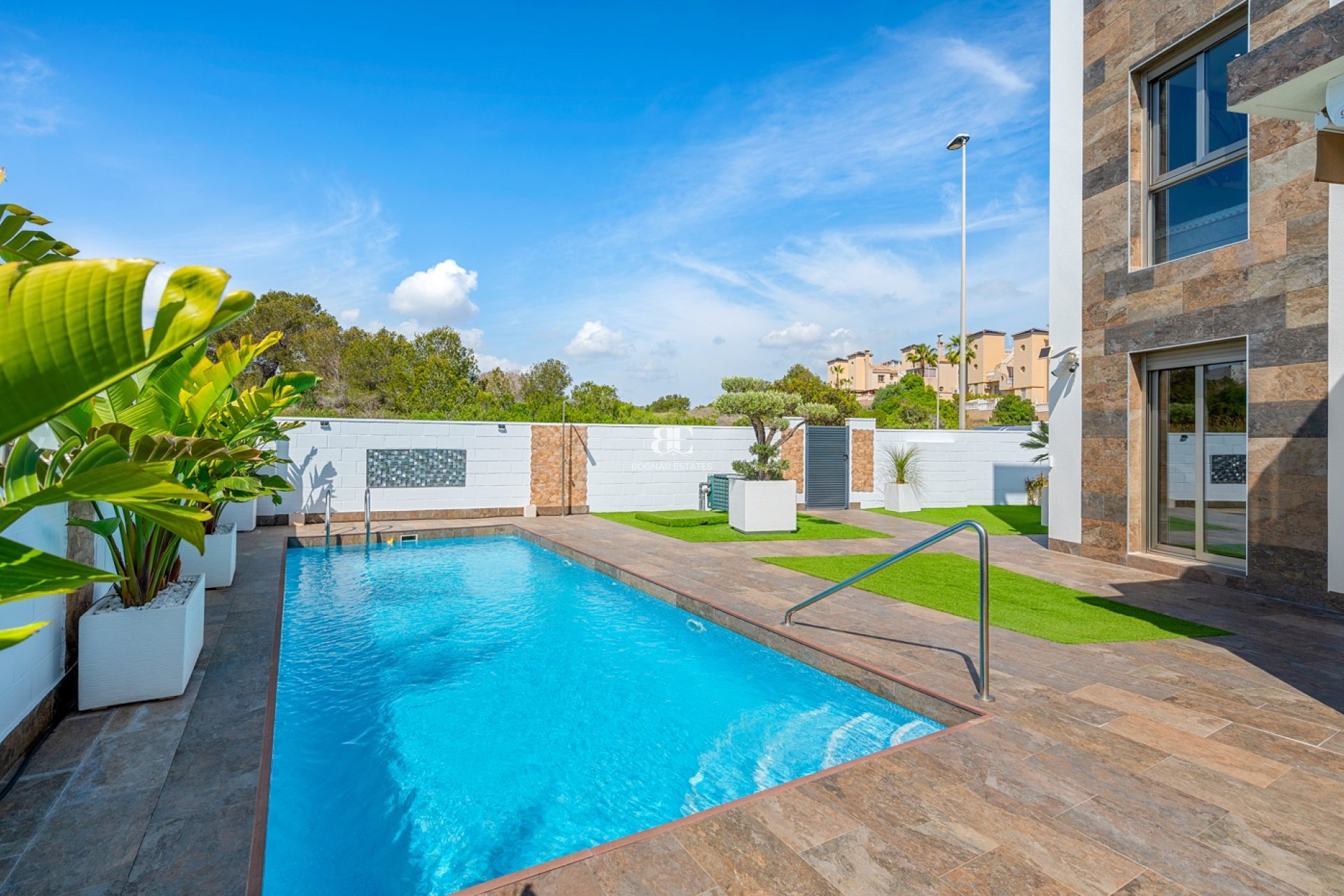 Wiederverkauf - Villa -
Orihuela Costa - Pau 8*