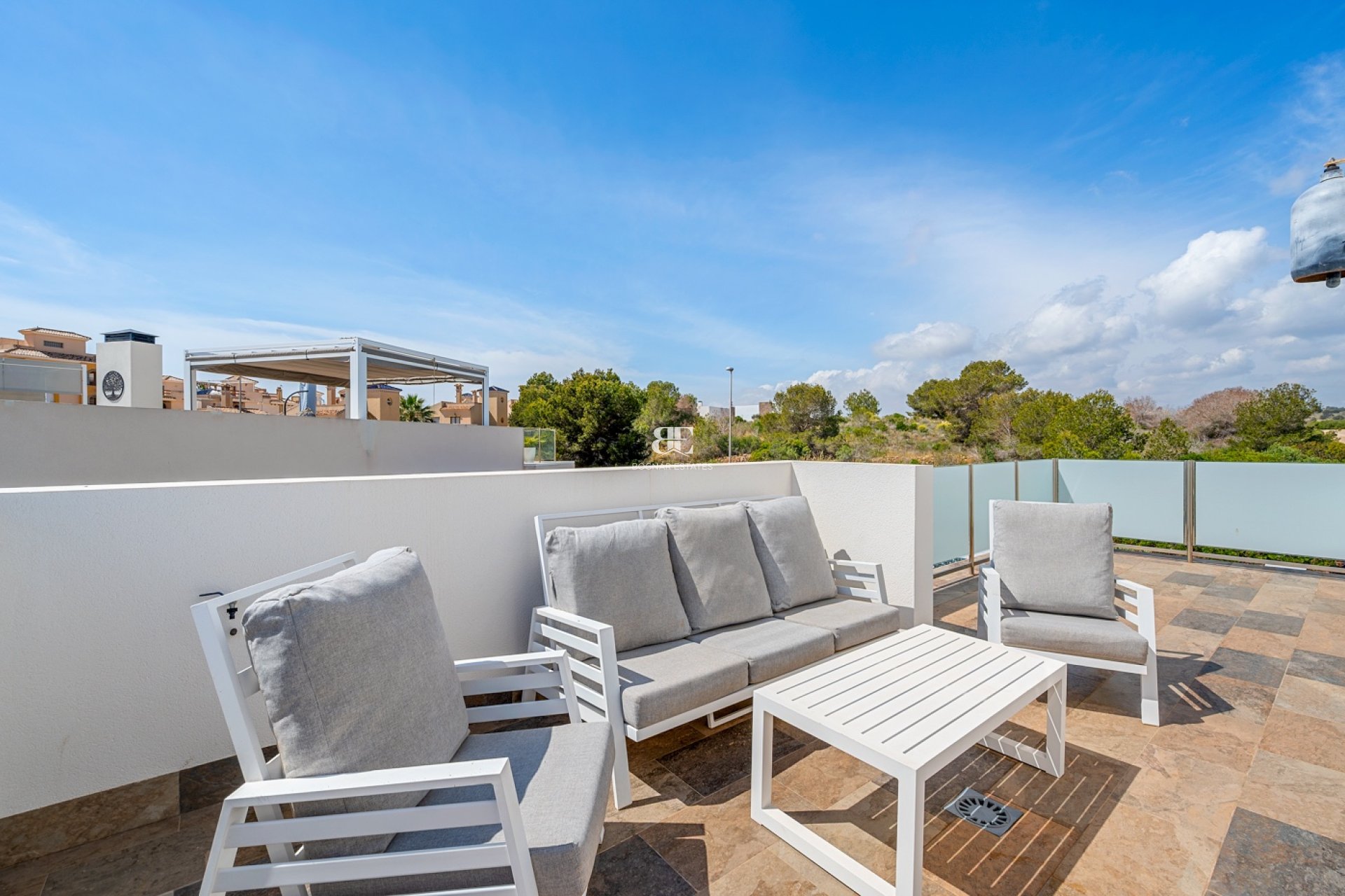 Wiederverkauf - Villa -
Orihuela Costa - Pau 8*