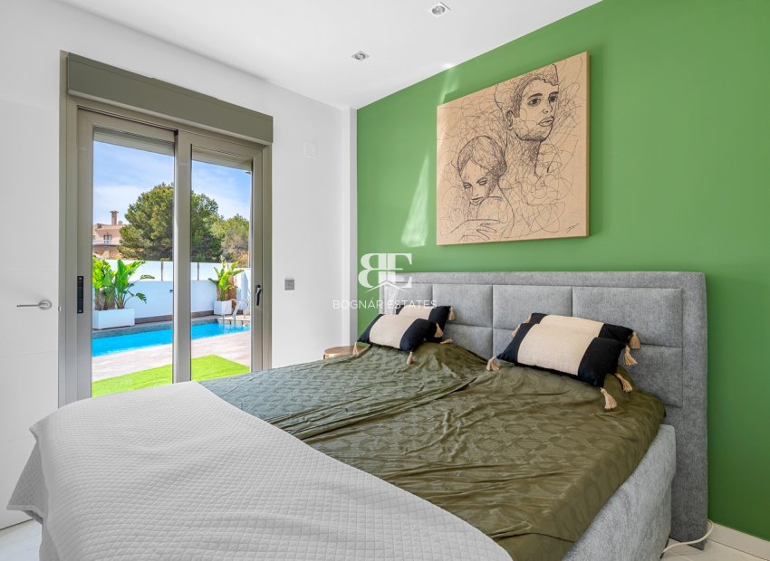 Wiederverkauf - Villa -
Orihuela Costa - Pau 8*