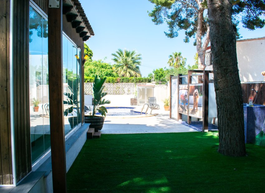Wiederverkauf - Villa -
Orihuela Costa - Punta Prima