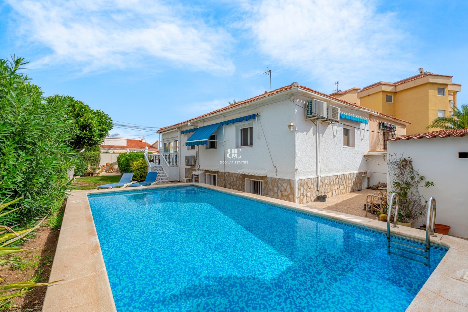 Wiederverkauf - Villa -
Orihuela Costa - Punta Prima