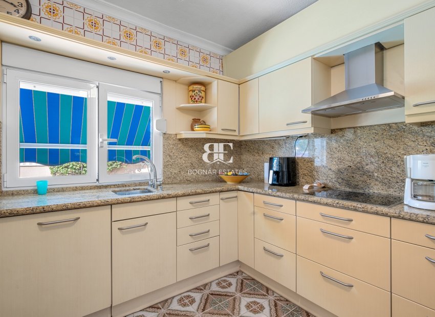 Wiederverkauf - Villa -
Orihuela Costa - Punta Prima