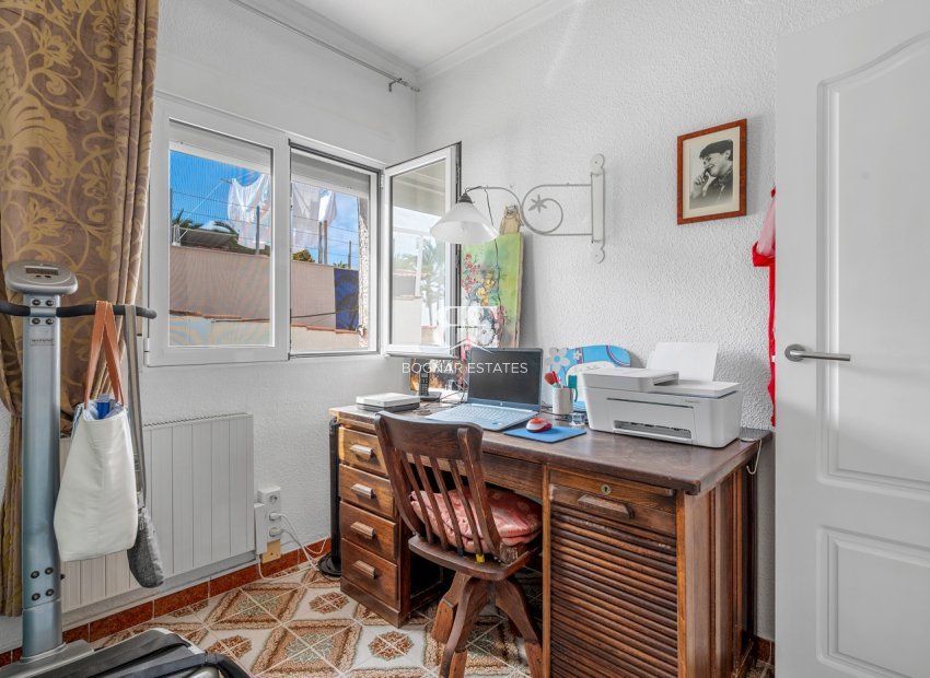 Wiederverkauf - Villa -
Orihuela Costa - Punta Prima