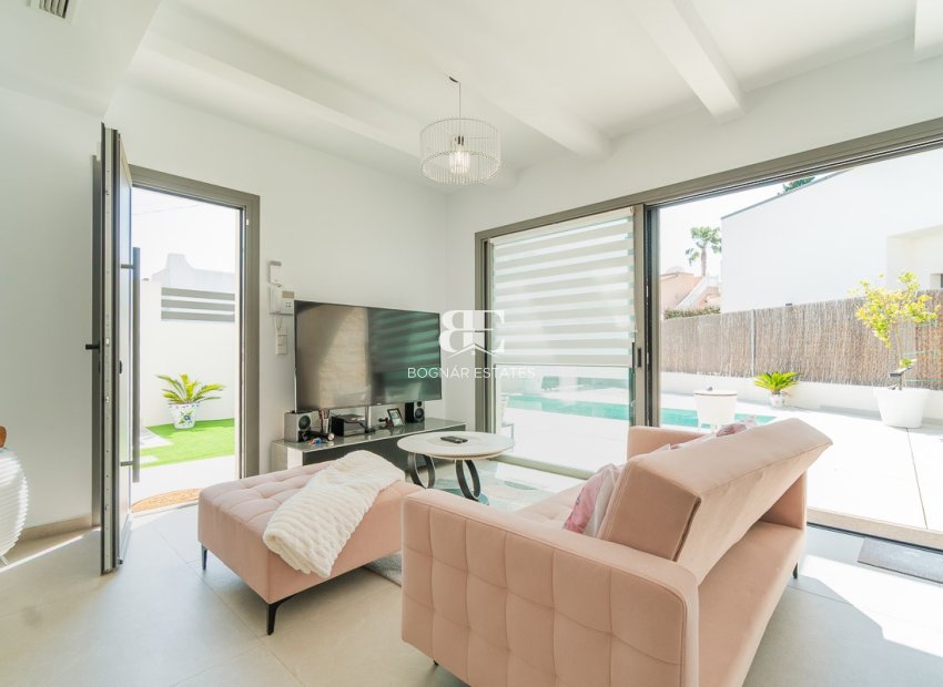 Wiederverkauf - Villa -
Orihuela Costa - Villamartin Golf