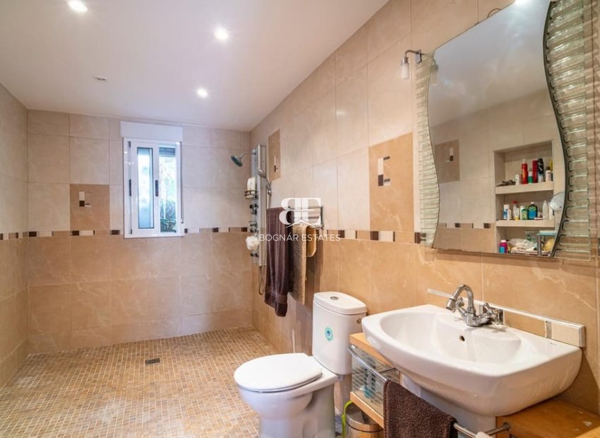 Wiederverkauf - Villa -
Orihuela Costa - Villamartín