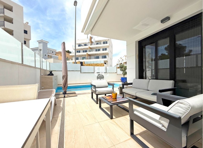 Wiederverkauf - Villa -
Orihuela Costa - Villamartín