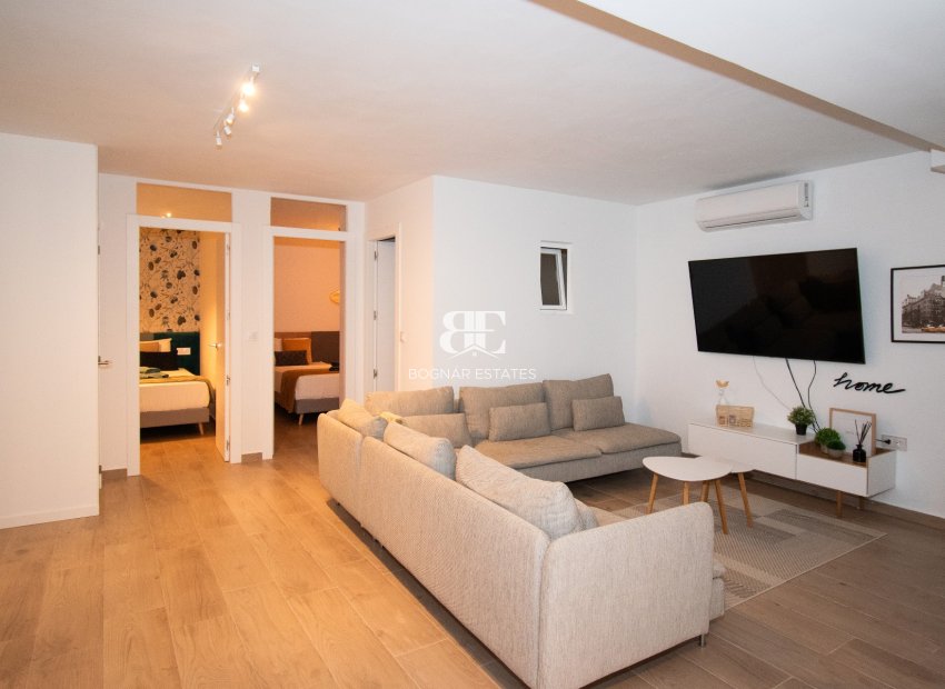 Wiederverkauf - Villa -
Orihuela Costa - Villamartín