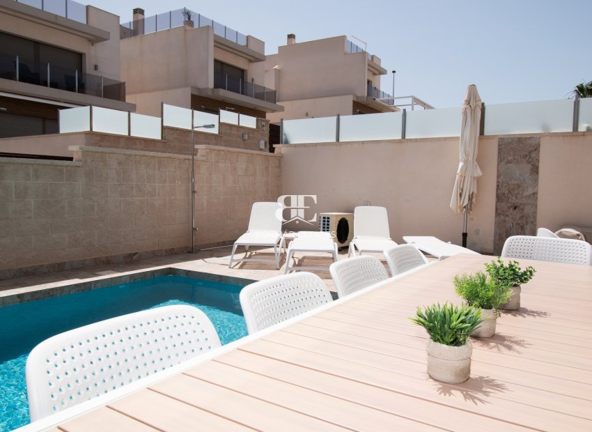 Wiederverkauf - Villa -
Orihuela Costa - Villamartín