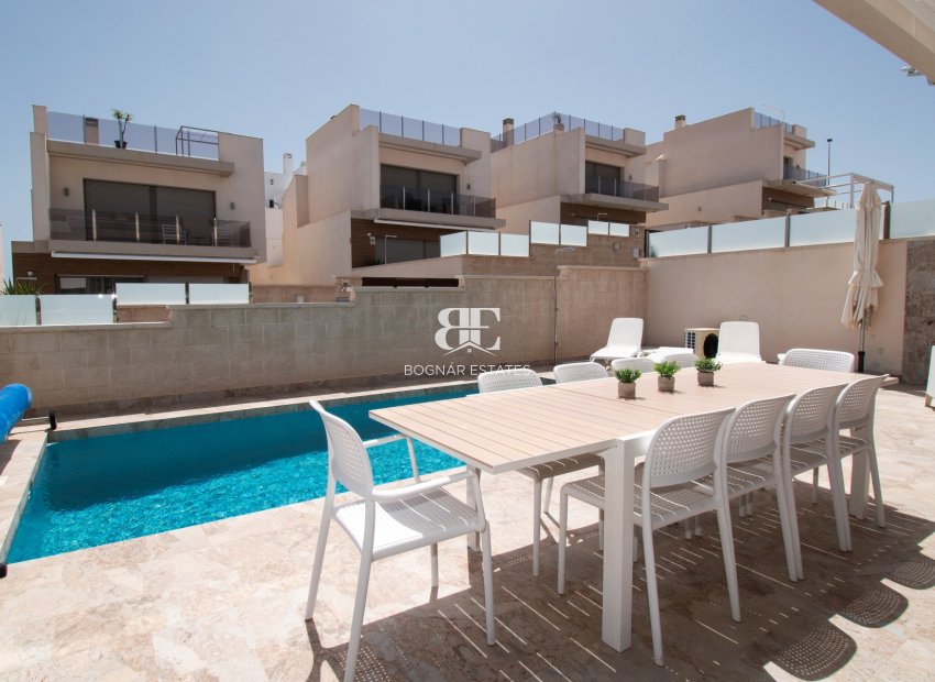 Wiederverkauf - Villa -
Orihuela Costa - Villamartín