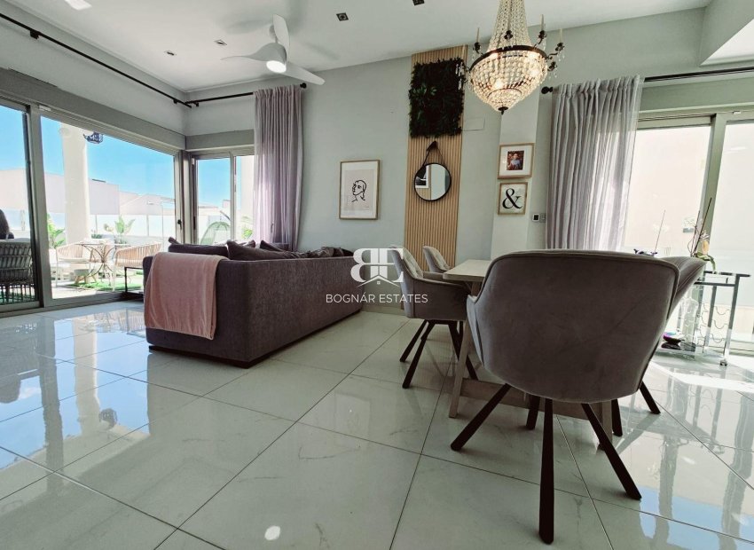 Wiederverkauf - Villa -
Orihuela Costa - Villamartín
