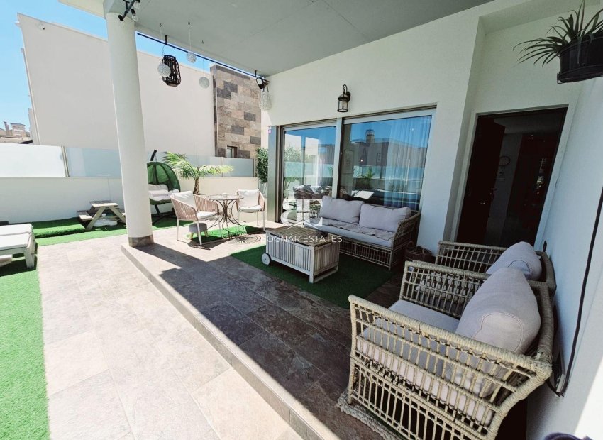 Wiederverkauf - Villa -
Orihuela Costa - Villamartín
