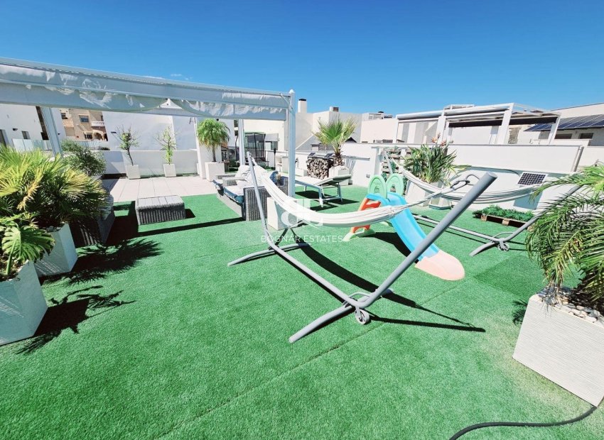 Wiederverkauf - Villa -
Orihuela Costa - Villamartín
