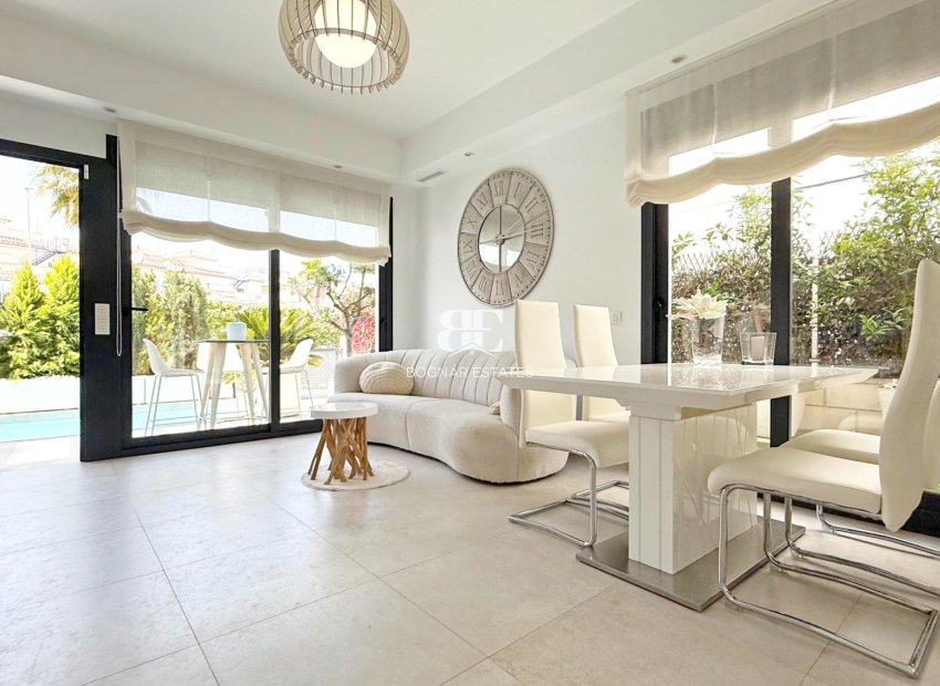 Wiederverkauf - Villa -
Orihuela Costa - Villamartín